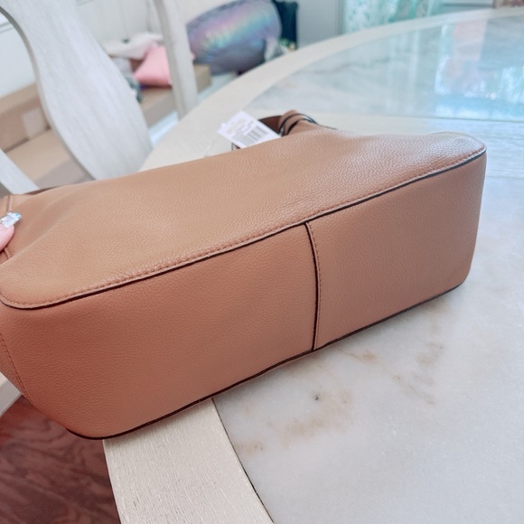 Michael Kors MICHAEL KORS Ashbury Slouchy Large Leather Shoulder Bag /NWT - Picture 5 of 10